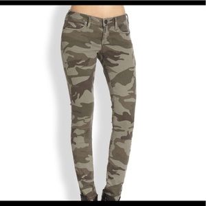 TRUE RELIGION // SKINNY JEANS